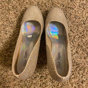 Silver Slipper Women's Elegant Gold Heels